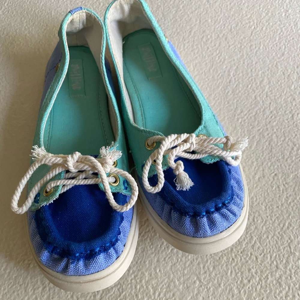 Mad Love boat shoes!⛵️😎